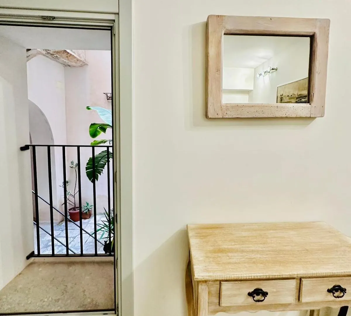 San Lorenzo Room Trapani